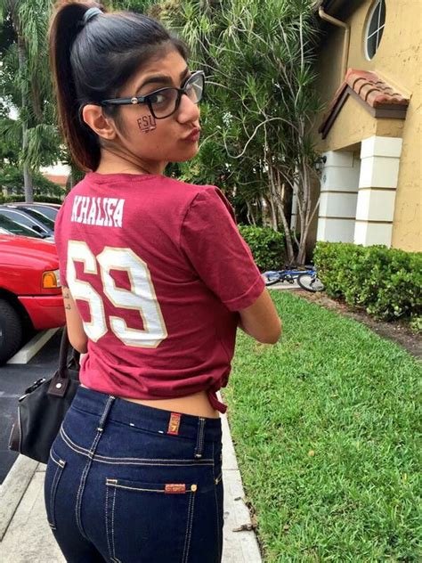 Mia Khalifa Big Ass Porn Videos